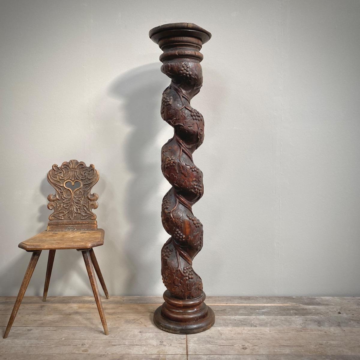 Carved twisted column 