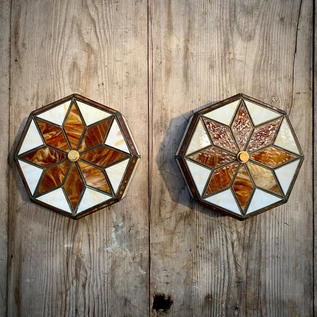 Pair of wall lights 