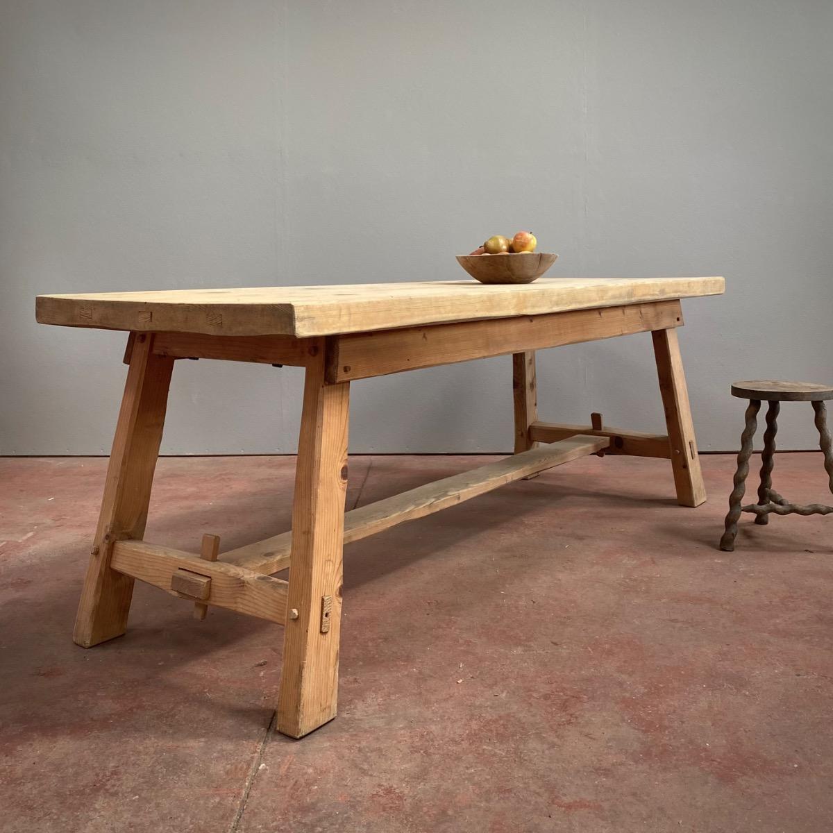 Primitive mountain table