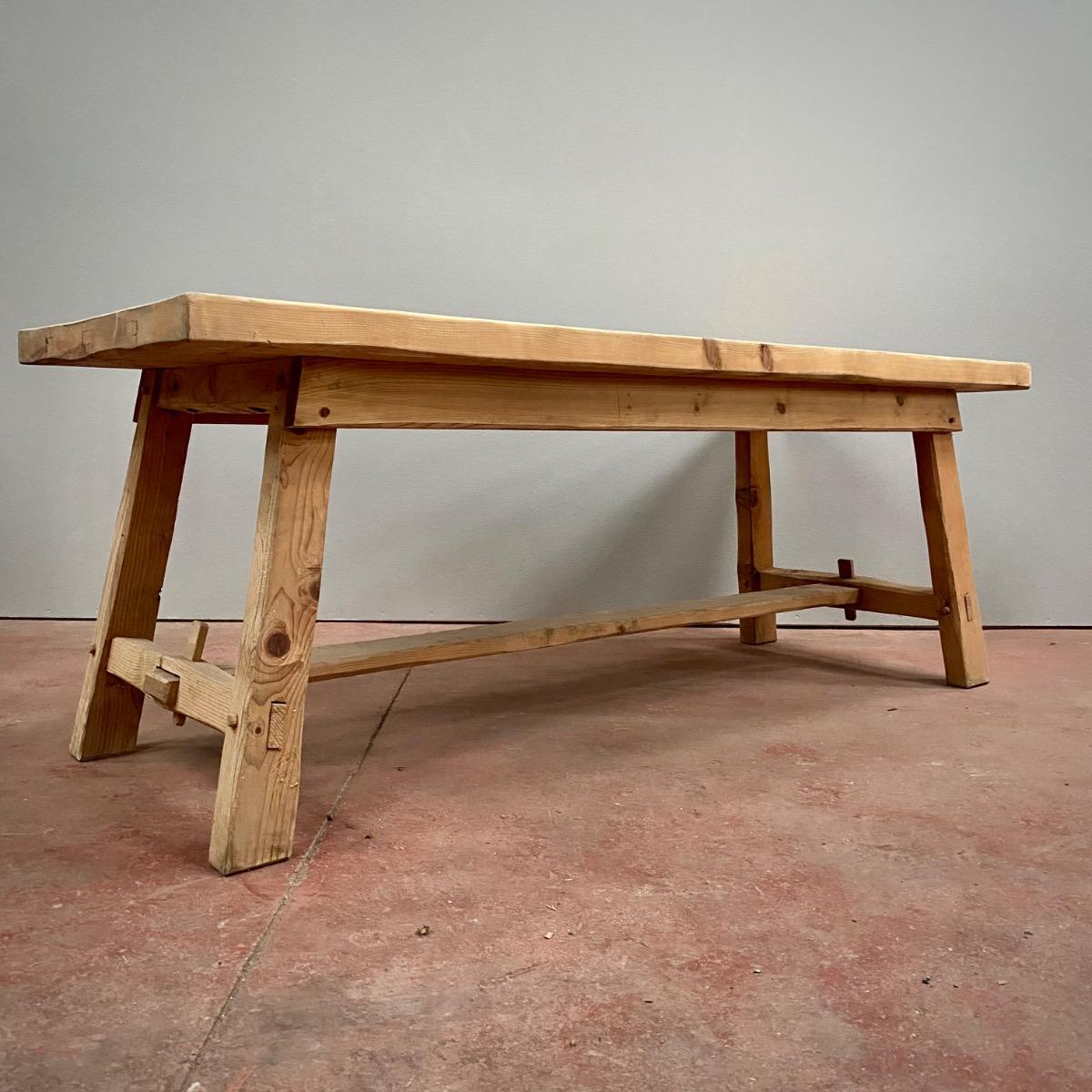 Primitive mountain table